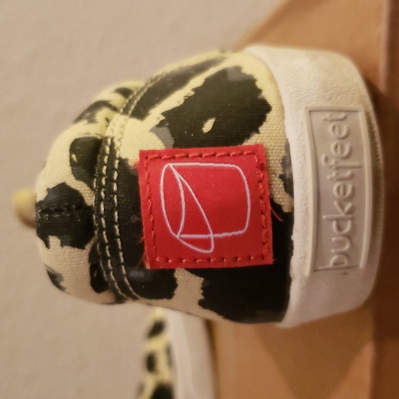 Bucketfeet. - Picture 6 of 7